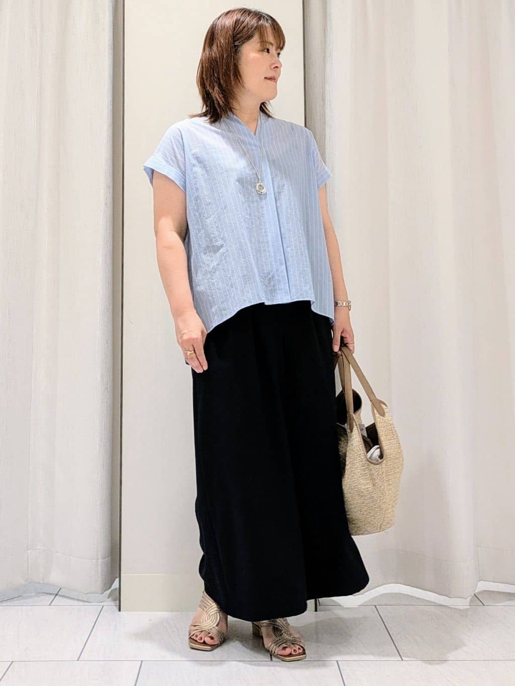 Onumaさんの「UNTITLED｜【洗える/スキッパー】フレンチスリーブシアーブラウス」を使ったコーディネート
