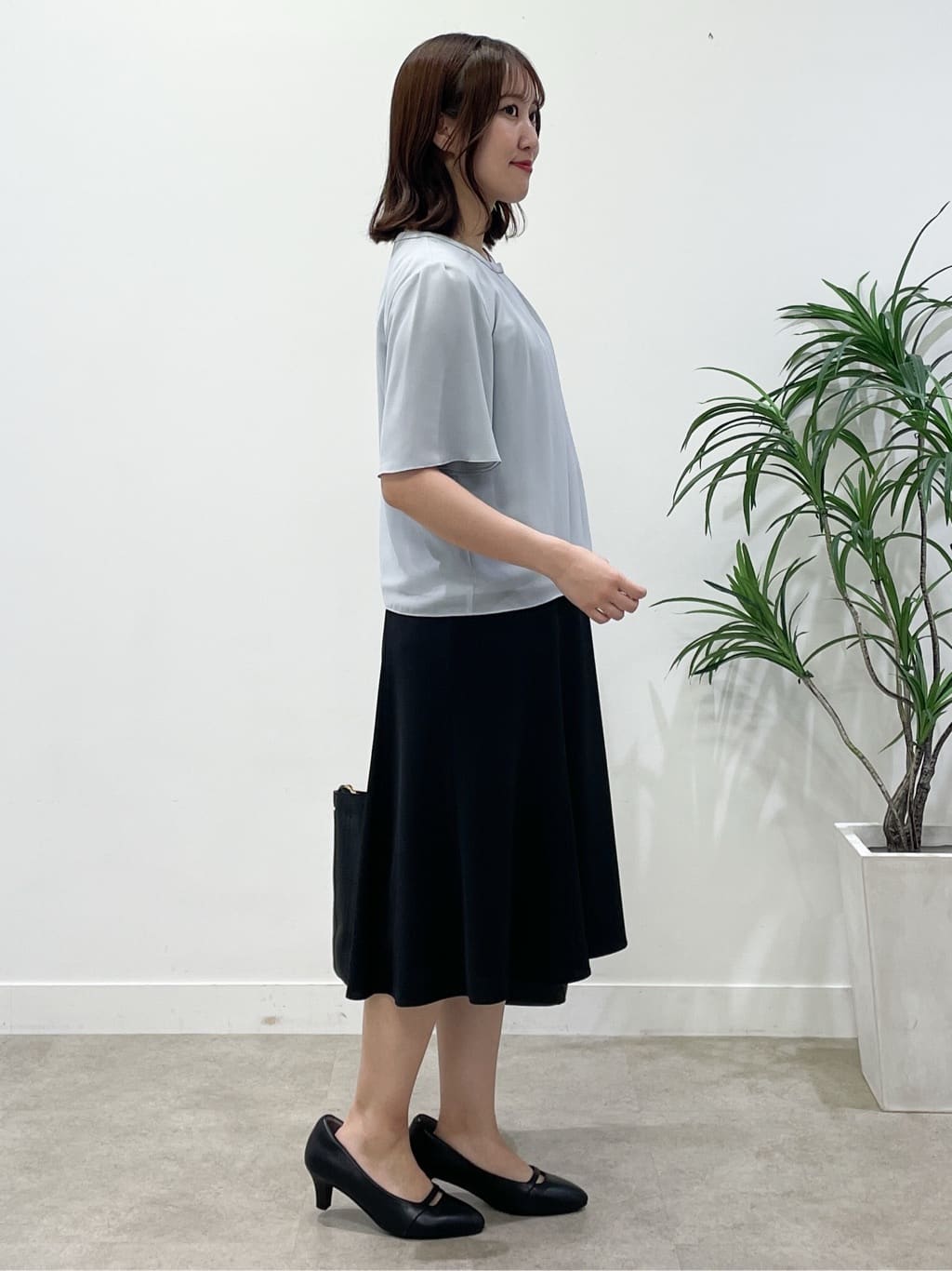 yukariさんの「Reflect｜【一枚着で着映え◎／ジャケットのインナーにも】フロント開きブラウス」を使ったコーディネート