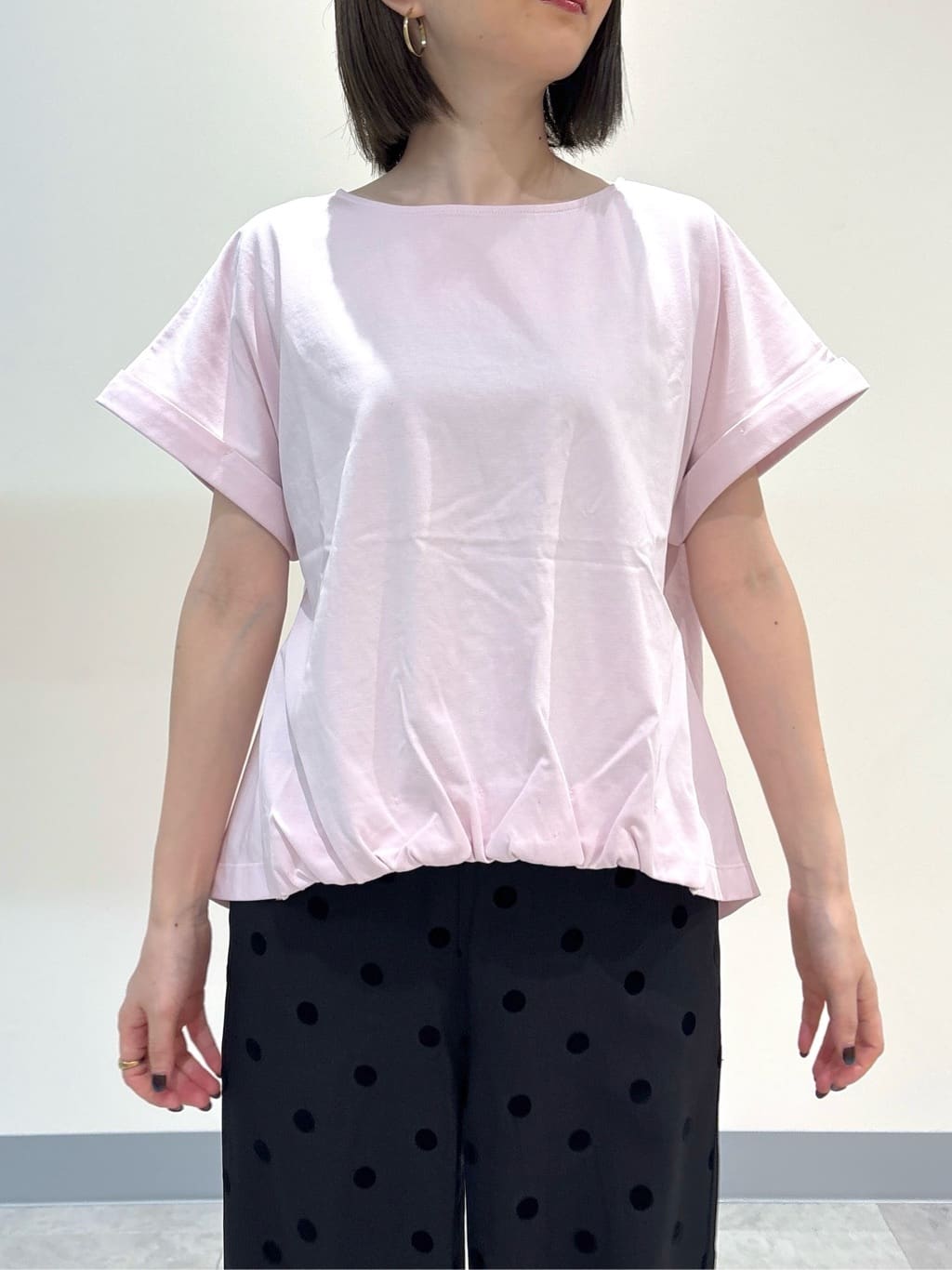risaさんの「Dessin｜【二の腕カバー／UVカット】ロールアップスリーブ裾ギャザーカットソー」を使ったコーディネート