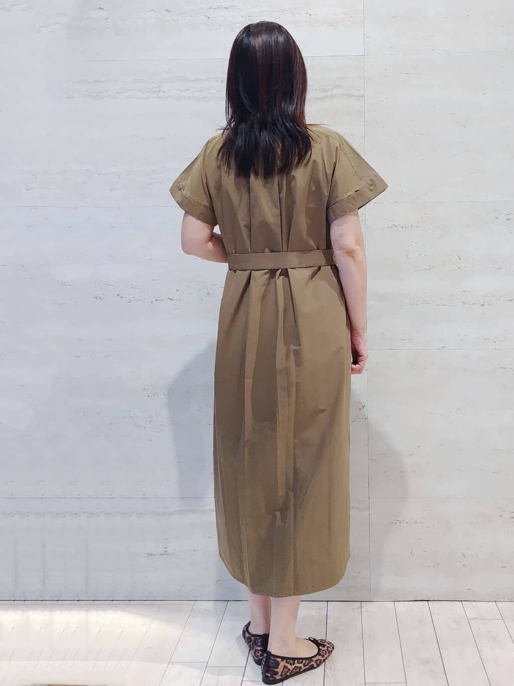 よしみさんの「OPAQUE.CLIP｜ダブルポケットシャツワンピース【洗濯機洗い可】」を使ったコーディネート