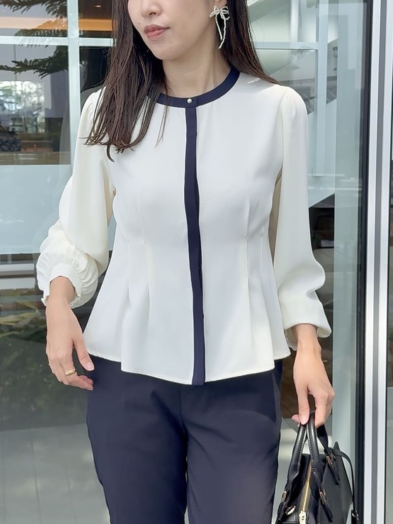 teiさんの「Couture brooch｜ポイントパール調ハイパーストレッチパンツ」を使ったコーディネート
