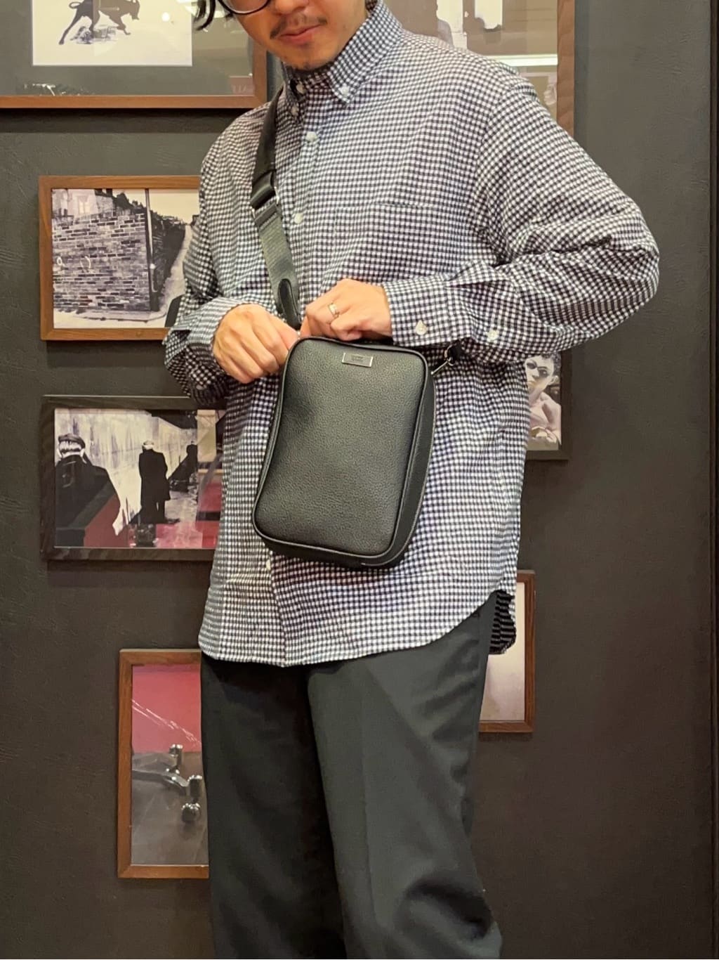 KUROさんの「TAKEO KIKUCHI｜【抗菌防臭/シーズンレス】シアサッカーギンガムチェック ストレッチシャツ」を使ったコーディネート