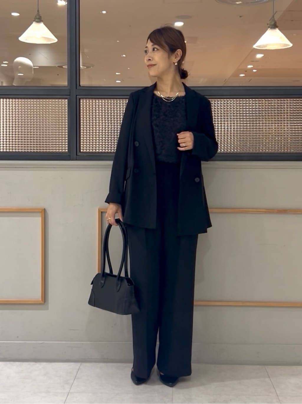 𝑹𝑶𝑴𝑰さんの「INDIVI｜【軽く羽織れる！】ダブルジャケット」を使ったコーディネート
