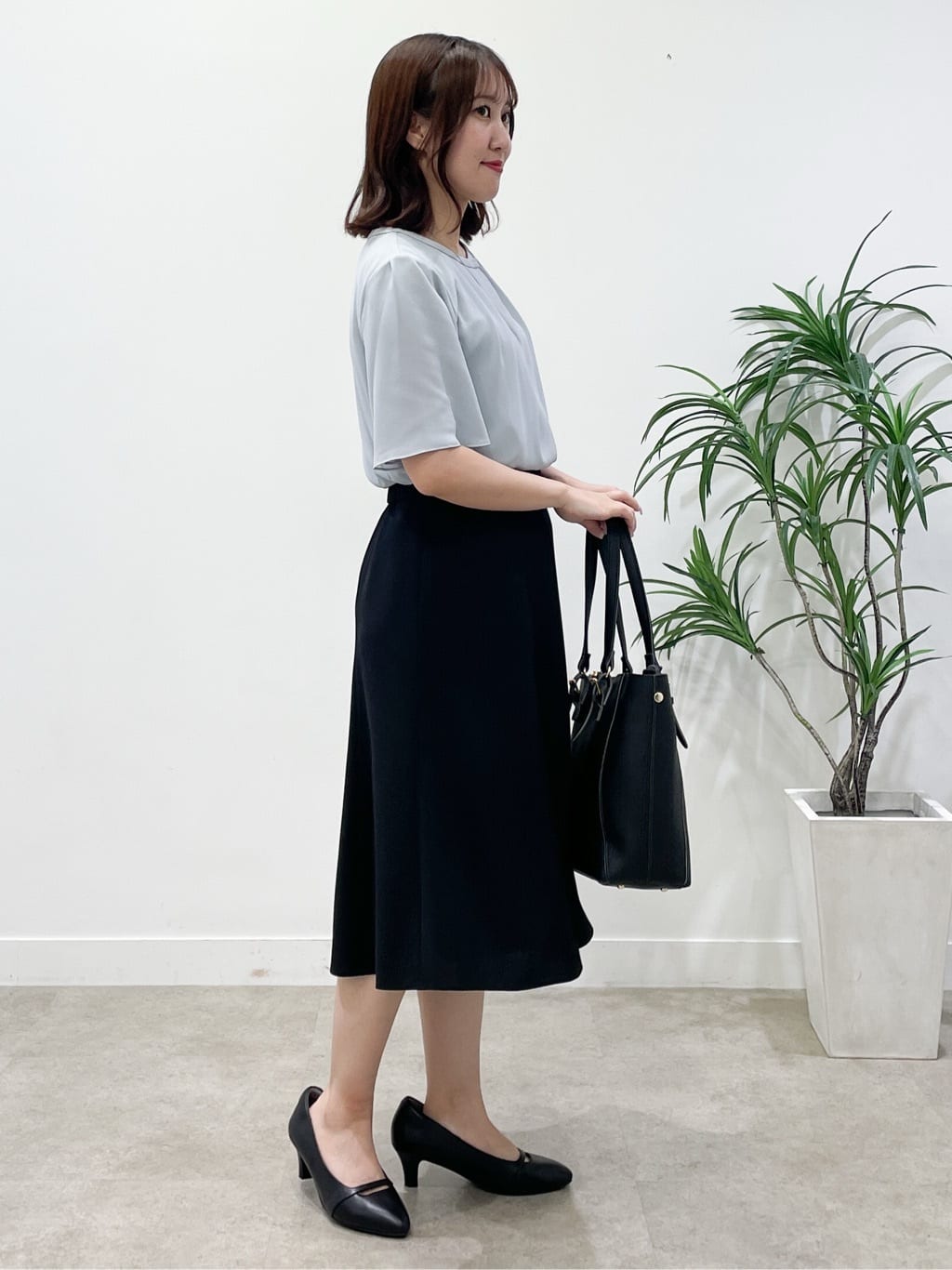 yukariさんの「Reflect｜【一枚着で着映え◎／ジャケットのインナーにも】フロント開きブラウス」を使ったコーディネート