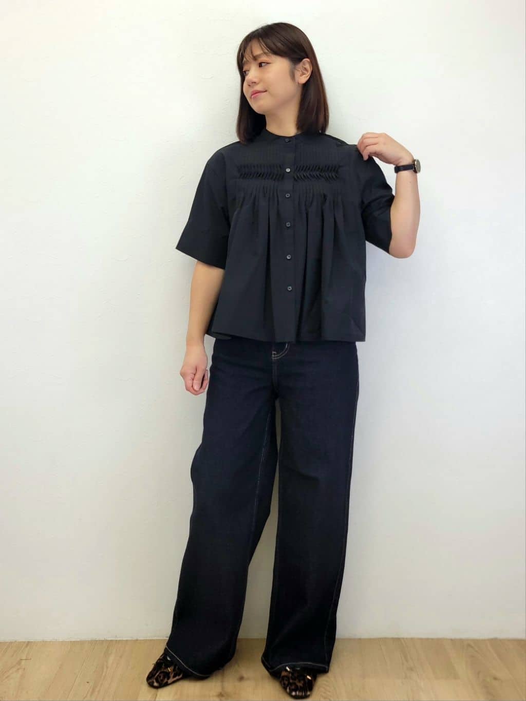 LISAさんの「OPAQUE.CLIP｜ピンタックフレアシャツ【洗濯機洗い可】」を使ったコーディネート