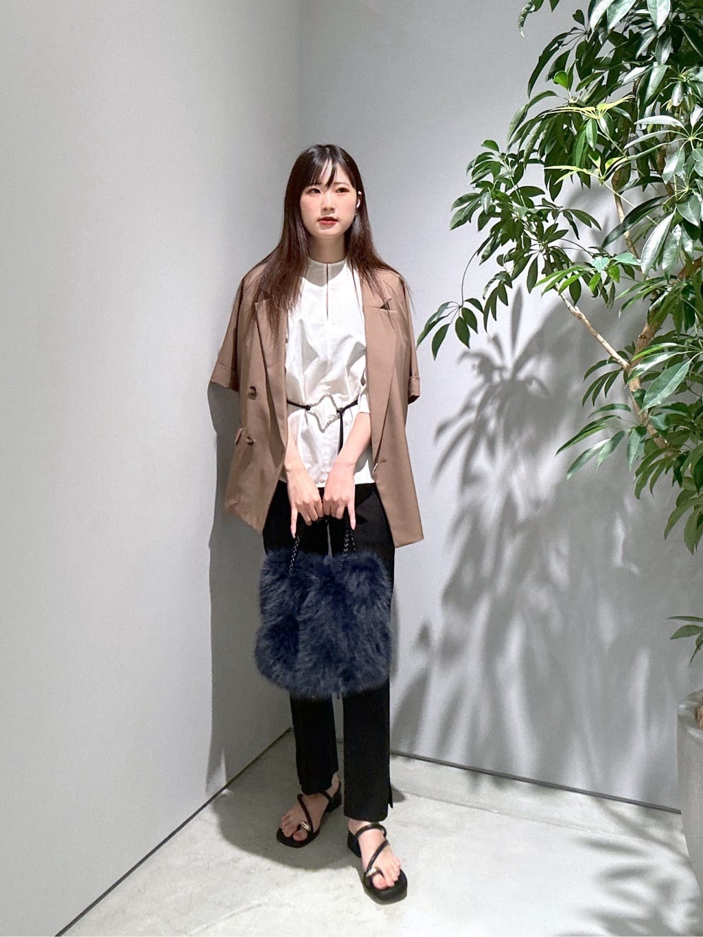 Renoさんの「INDIVI｜ボトルネックブラウス」を使ったコーディネート