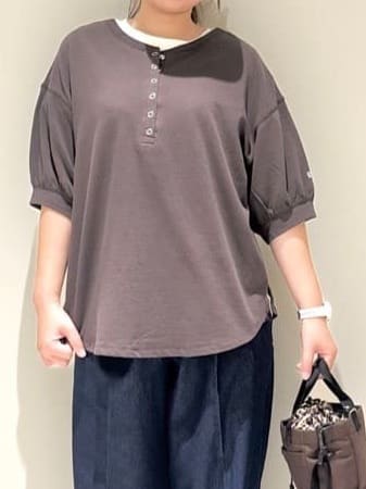 Liriさんの「Dessin｜【360度可愛い/前後2WAY/洗える】ライトコットンヘンリーカットソー」を使ったコーディネート