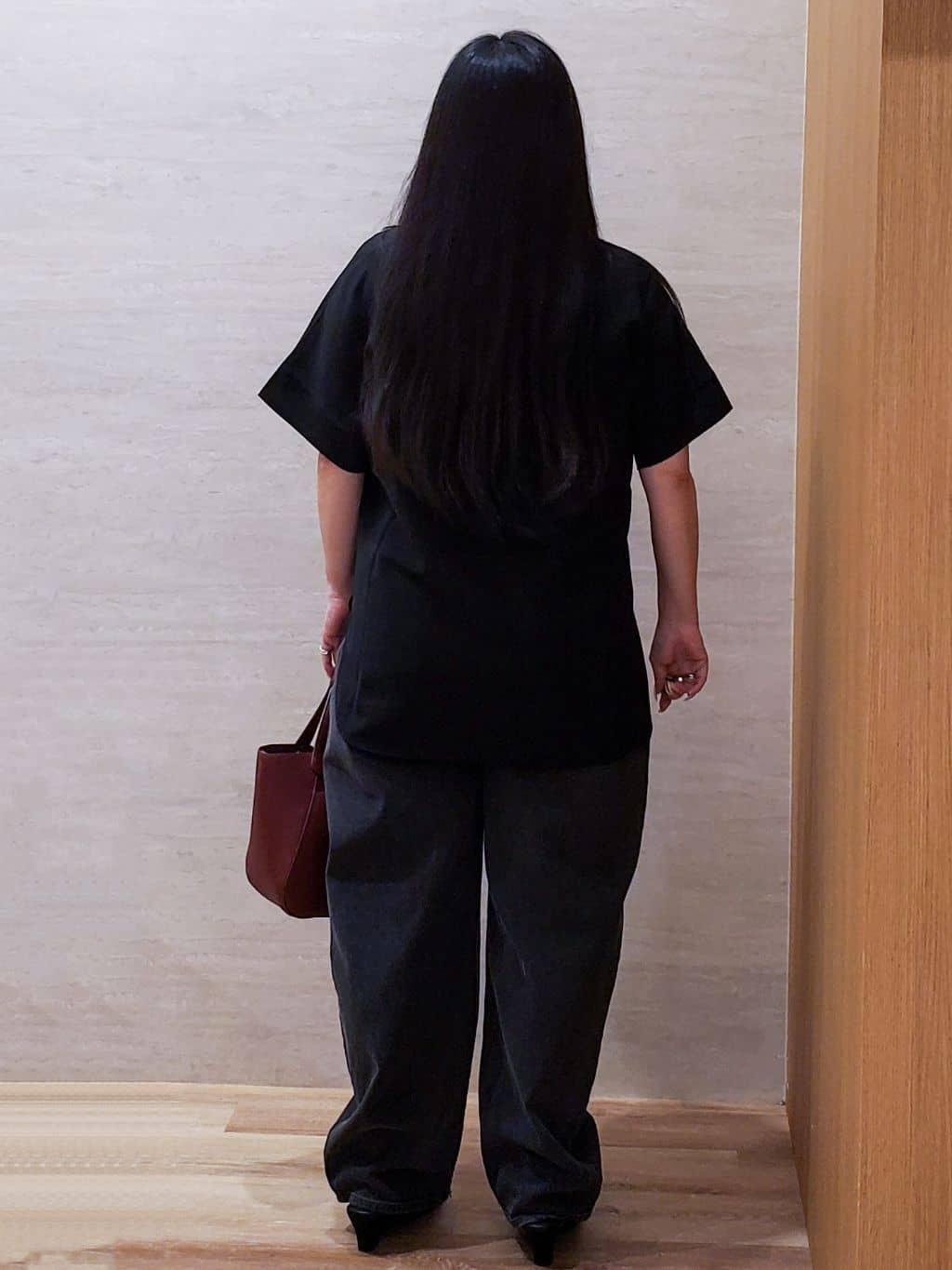 ちぃさんの「OPAQUE.CLIP｜《5色展開／SS-LLサイズ》スキッパー金ボタンブラウス／セットアップ対応【防シワ／ストレッチ／洗濯」を使ったコーディネート