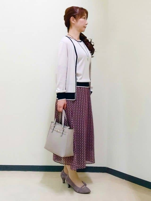 花さんの「Reflect｜【WEB先行カラーあり／手洗い可／アンサンブル可】バイカラーカーディガン」を使ったコーディネート