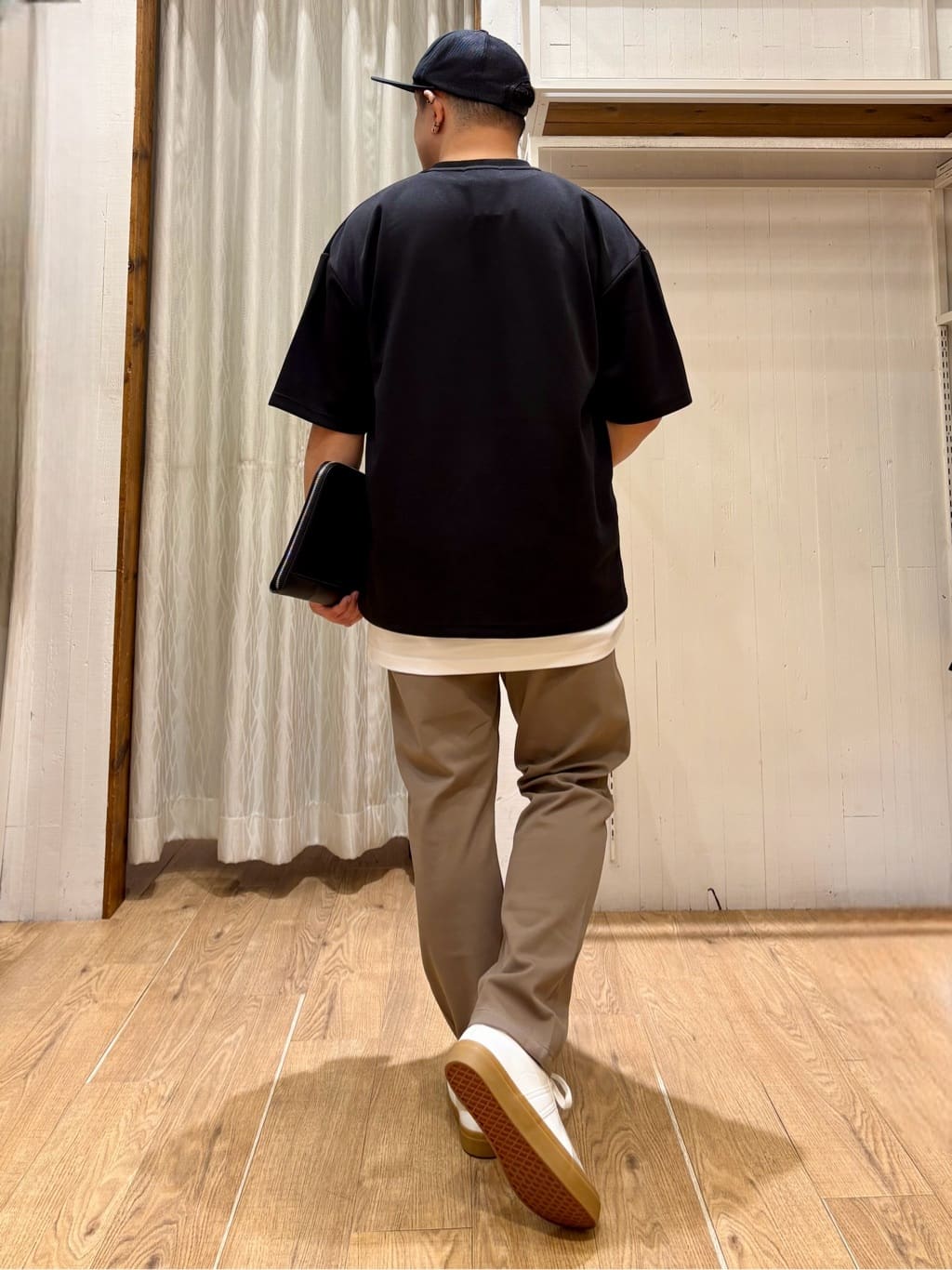 Pーyamaさんの「THE SHOP TK｜コード刺繍フォトプリント半袖Tシャツ 【洗濯機OK】」を使ったコーディネート