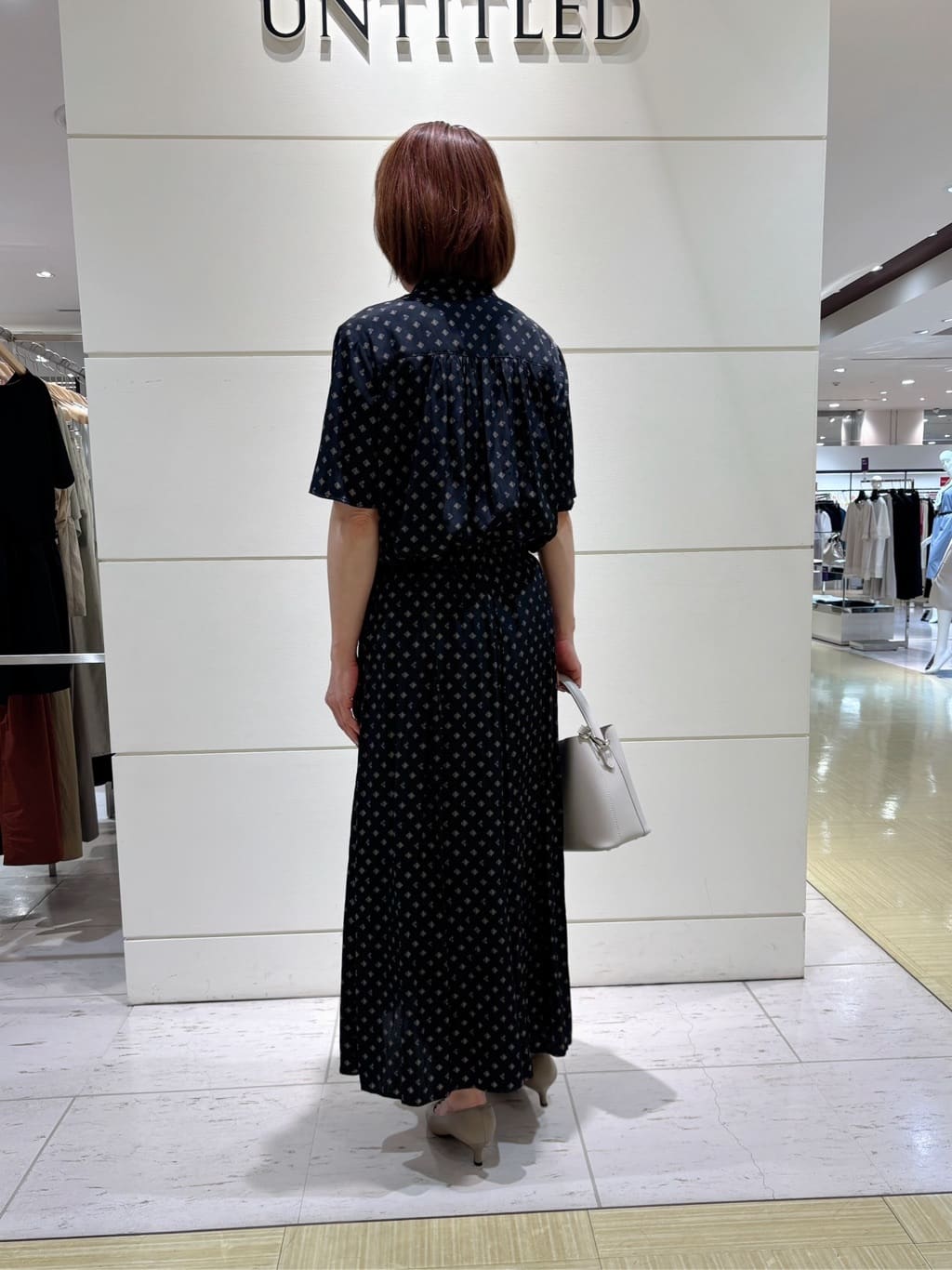 Satoさんの「UNTITLED｜【セットアップ可/リラクシー/通勤】スクエアジオメ柄ブラウス」を使ったコーディネート