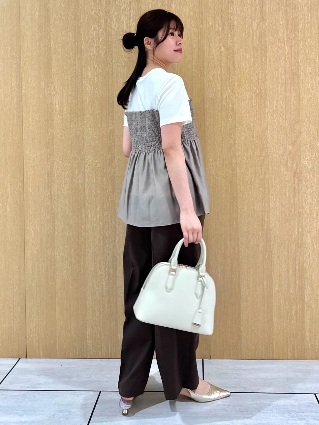 nanaさんの「UNTITLED｜【コットン100/洗える/Tシャツ】シャーリングドッキングペプラム」を使ったコーディネート