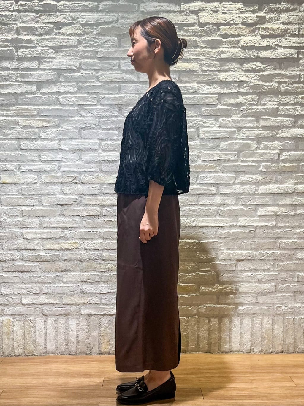 さくらさんの「OPAQUE.CLIP｜シアー刺繍レース前開きブラウス【洗濯機洗い可】」を使ったコーディネート