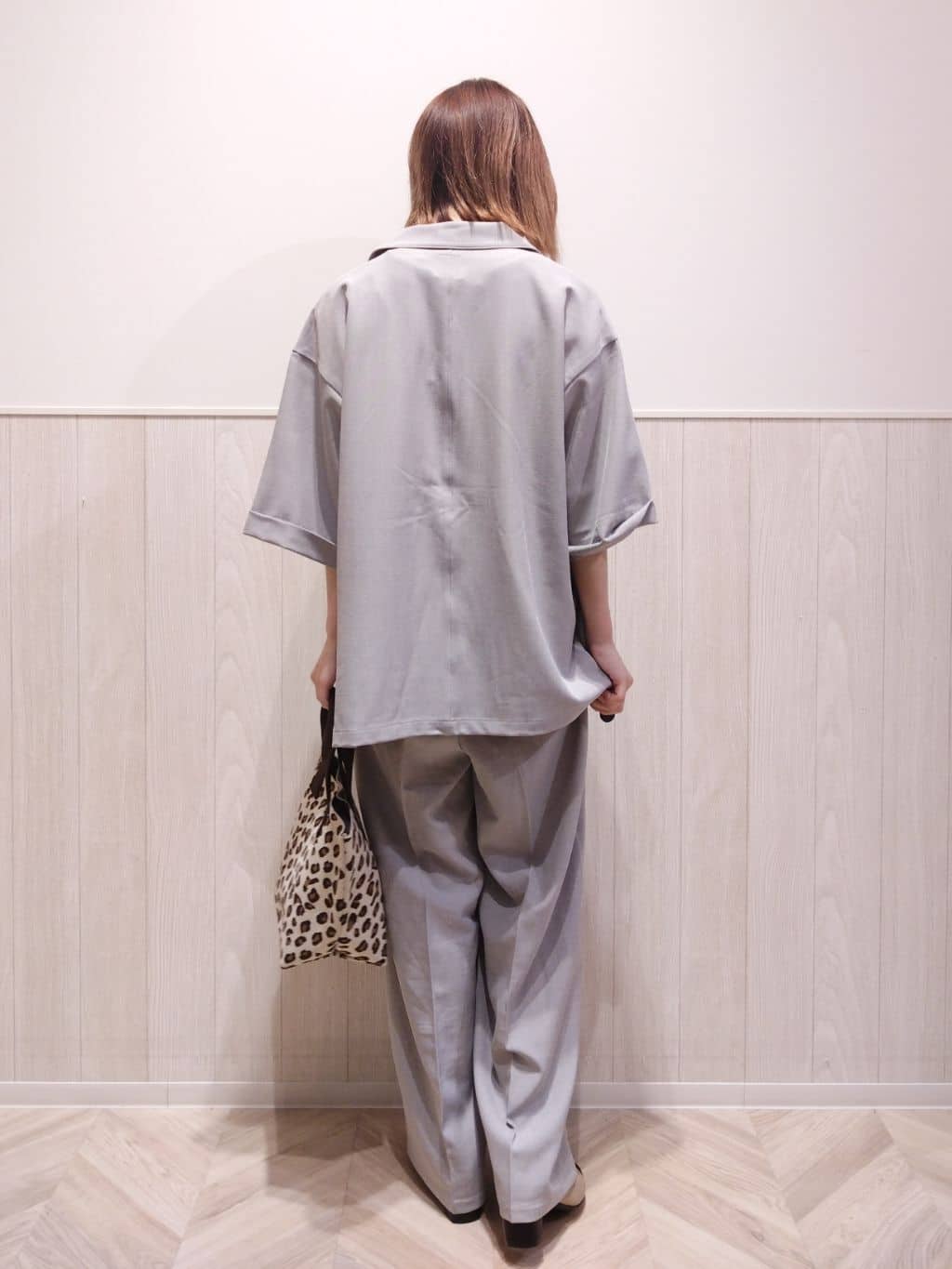 Suzuさんの「SHOO･LA･RUE｜【セットアップ可/洗濯後しわになりにくい】5分袖テーラードジャケット」を使ったコーディネート