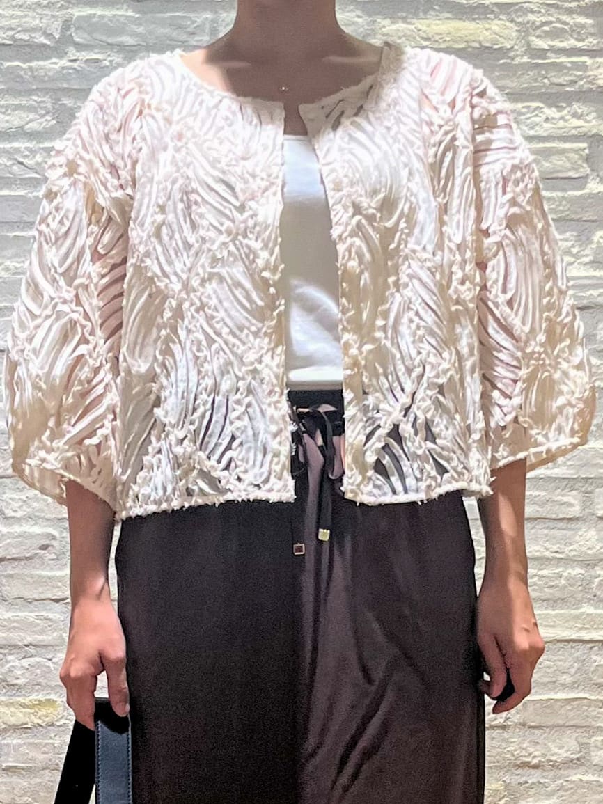 さくらさんの「OPAQUE.CLIP｜シアー刺繍レース前開きブラウス【洗濯機洗い可】」を使ったコーディネート