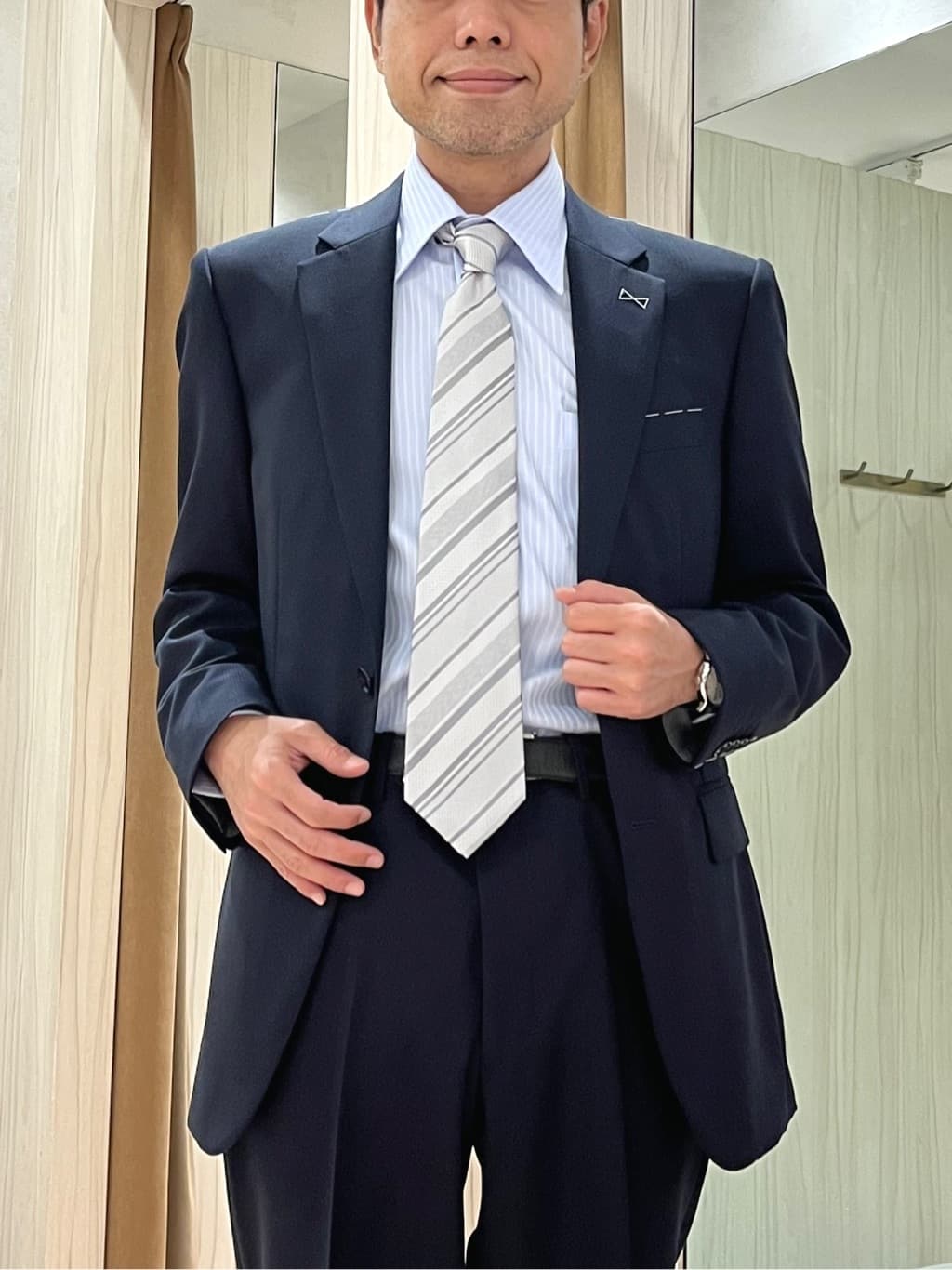 URAさんの「TAKEO KIKUCHI｜【ベストセラー/日本製】シャドーストライプ シルクネクタイ」を使ったコーディネート