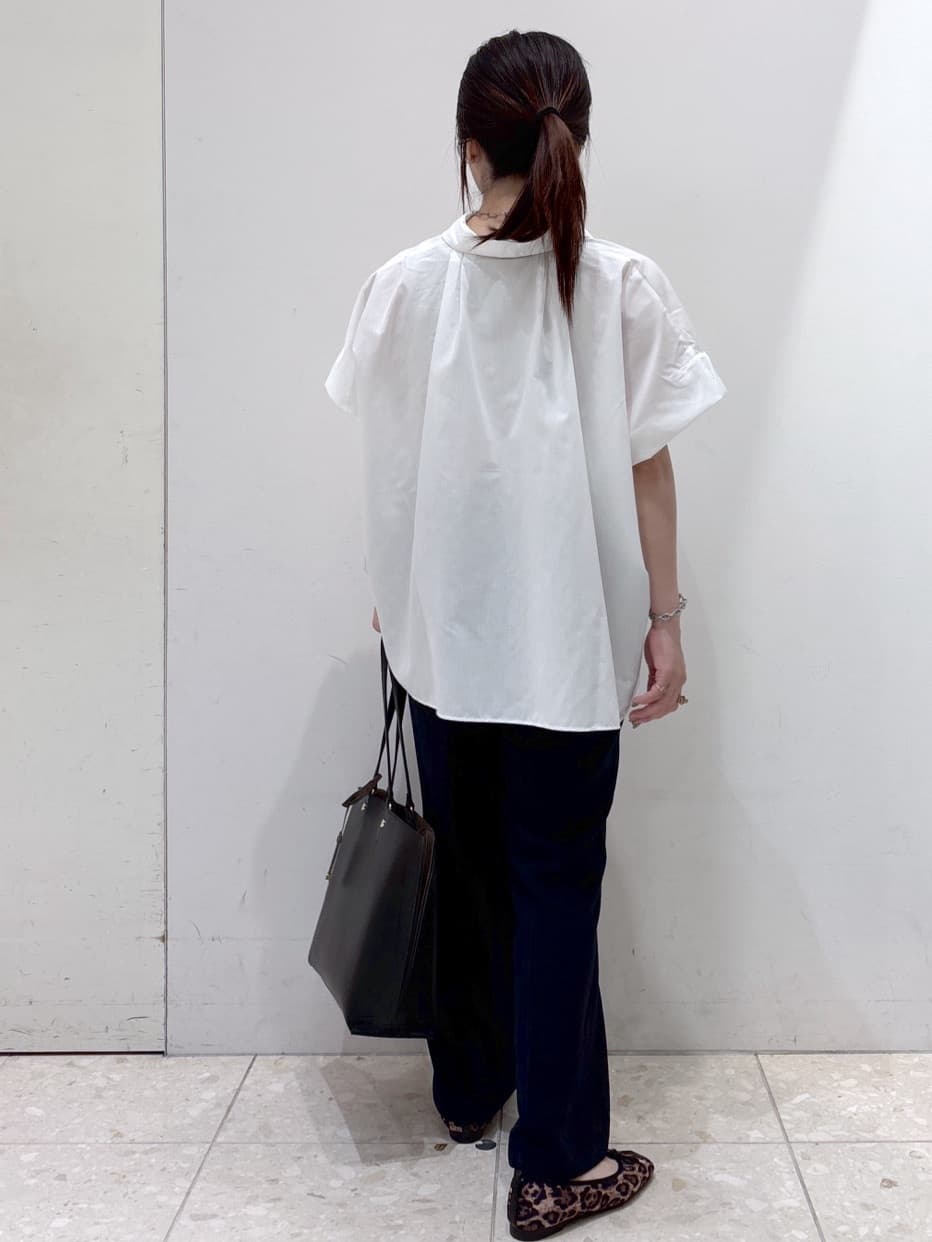 mameさんの「OPAQUE.CLIP｜《andGIRL掲載》リラクシーシャツ【洗濯機洗い可】」を使ったコーディネート
