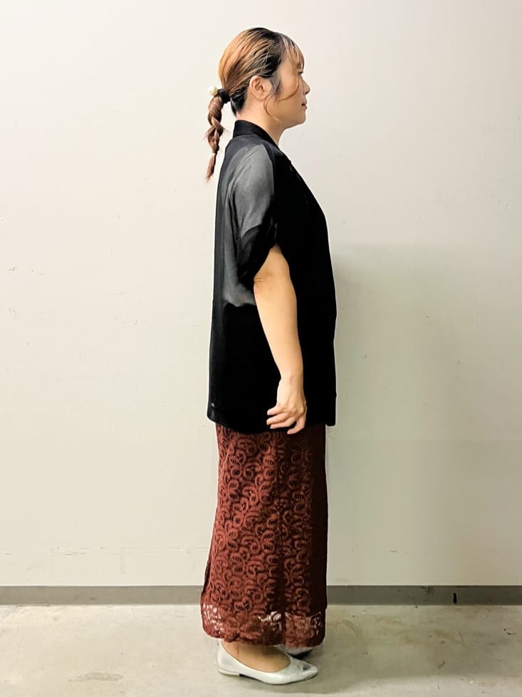 なかさんの「OPAQUE.CLIP｜メタリック刺繍ロゴTシャツ【接触冷感／洗濯機洗い可】」を使ったコーディネート