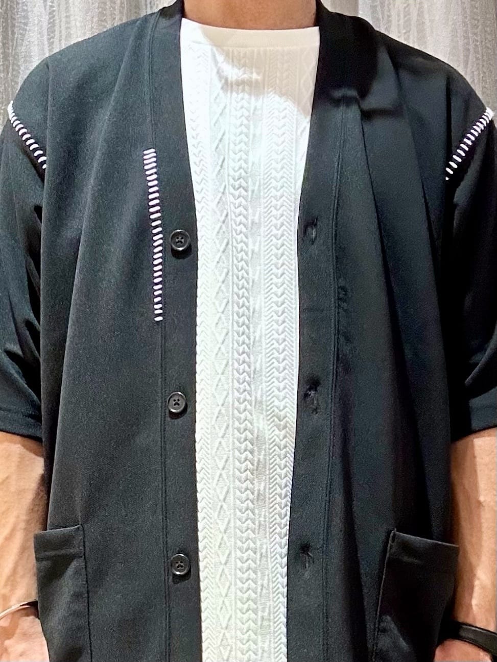 KENJI Iさんの「THE SHOP TK｜ツイルステッチ半袖カーディガン【洗濯機OK/接触冷感】」を使ったコーディネート