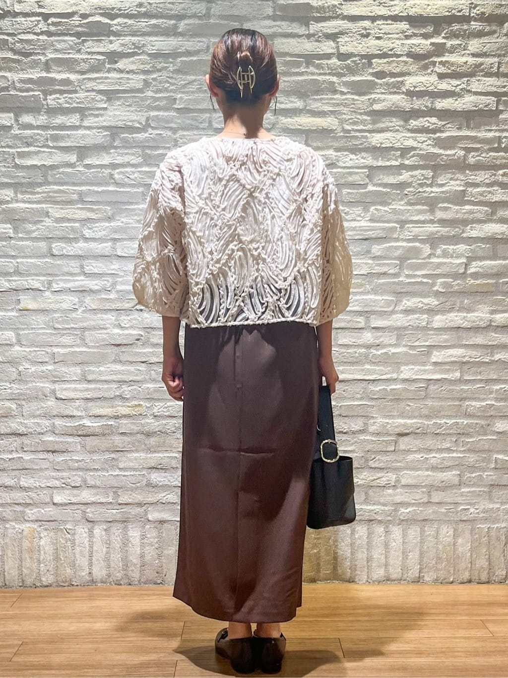 さくらさんの「OPAQUE.CLIP｜シアー刺繍レース前開きブラウス【洗濯機洗い可】」を使ったコーディネート
