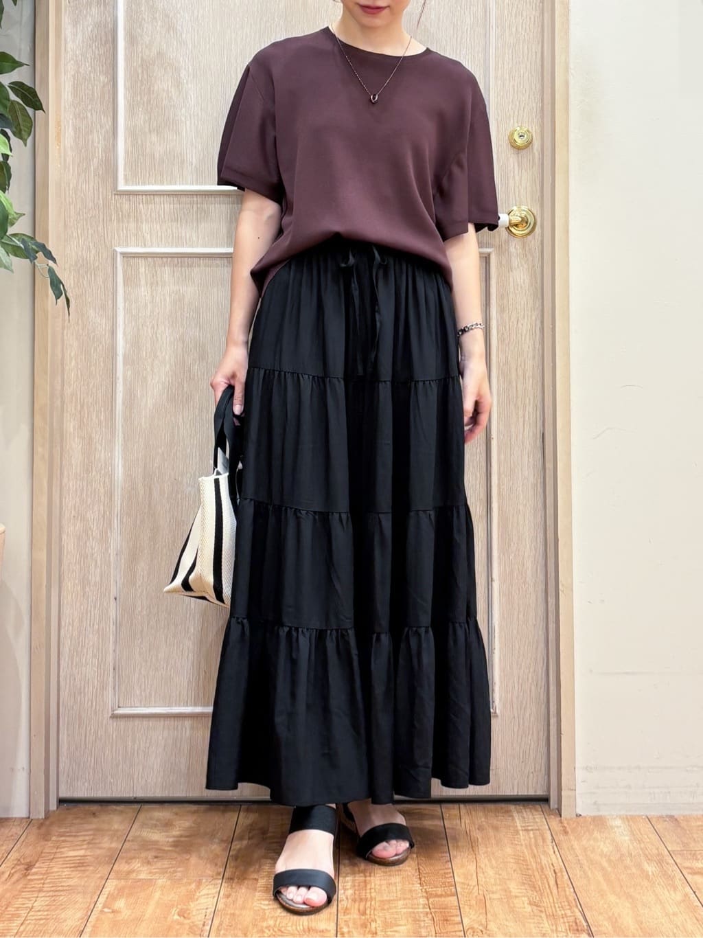 なみさんの「SHOO･LA･RUE｜【S-LL】二の腕はカバーして魅せる フレアスリーブニット」を使ったコーディネート