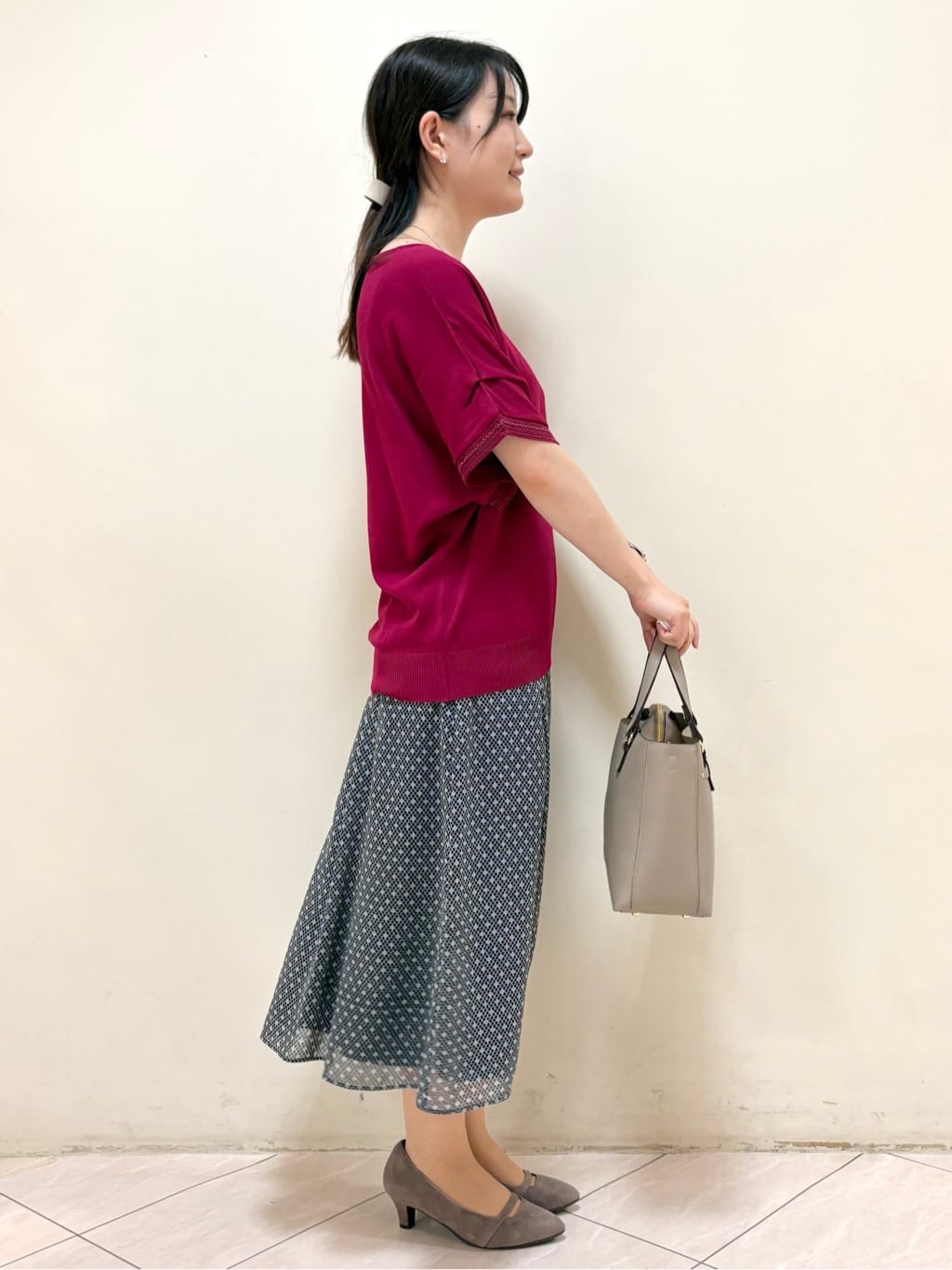 mikiさんの「Reflect｜【選べる7色◎／手洗い可／二の腕カバー】半袖ニット」を使ったコーディネート