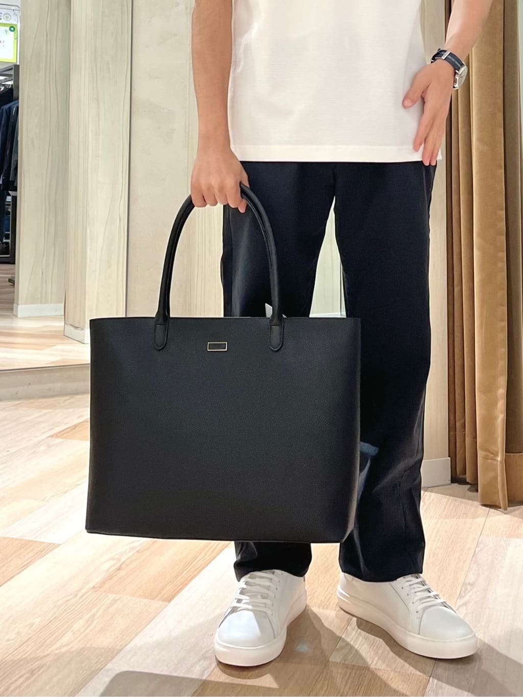 URAさんの「TAKEO KIKUCHI｜【Made in JAPAN】播州織 ストレッチ パンツ」を使ったコーディネート