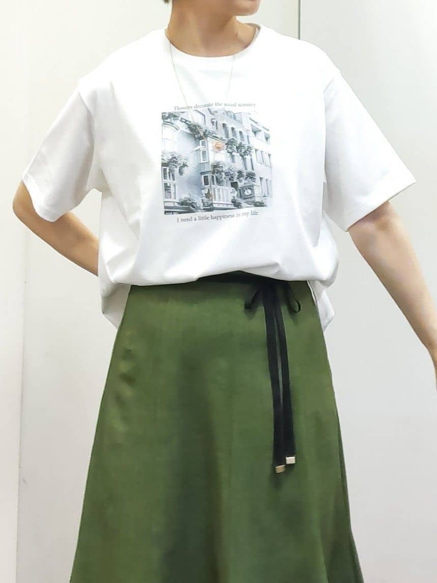 やまちゃんさんの「grove｜ドットで華やぐ　軽やかマーメイドスカート」を使ったコーディネート