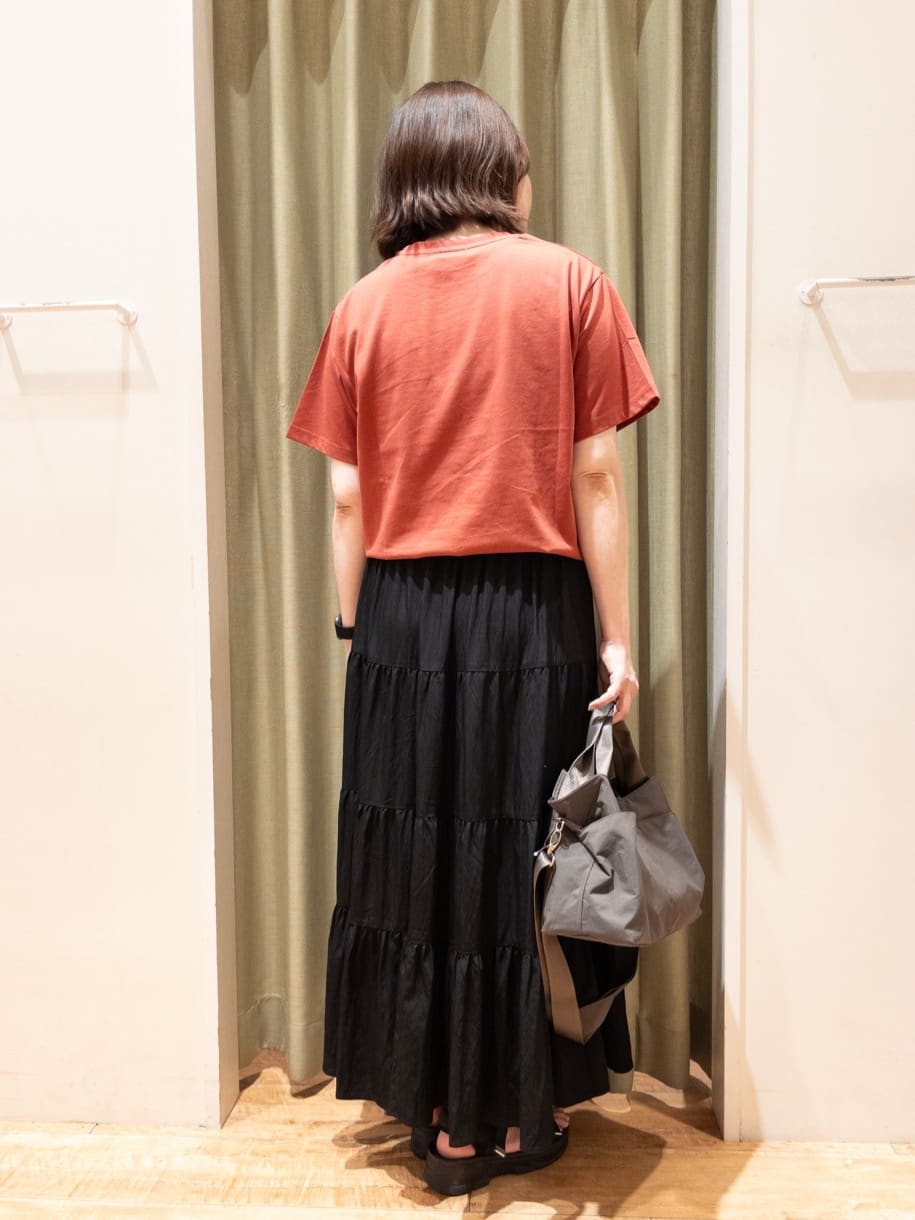 fukuiさんの「SHOO･LA･RUE｜【S-LL/ひんやり/UV】選べる6柄でそれぞれ欲しくなる プリントTシャツ」を使ったコーディネート