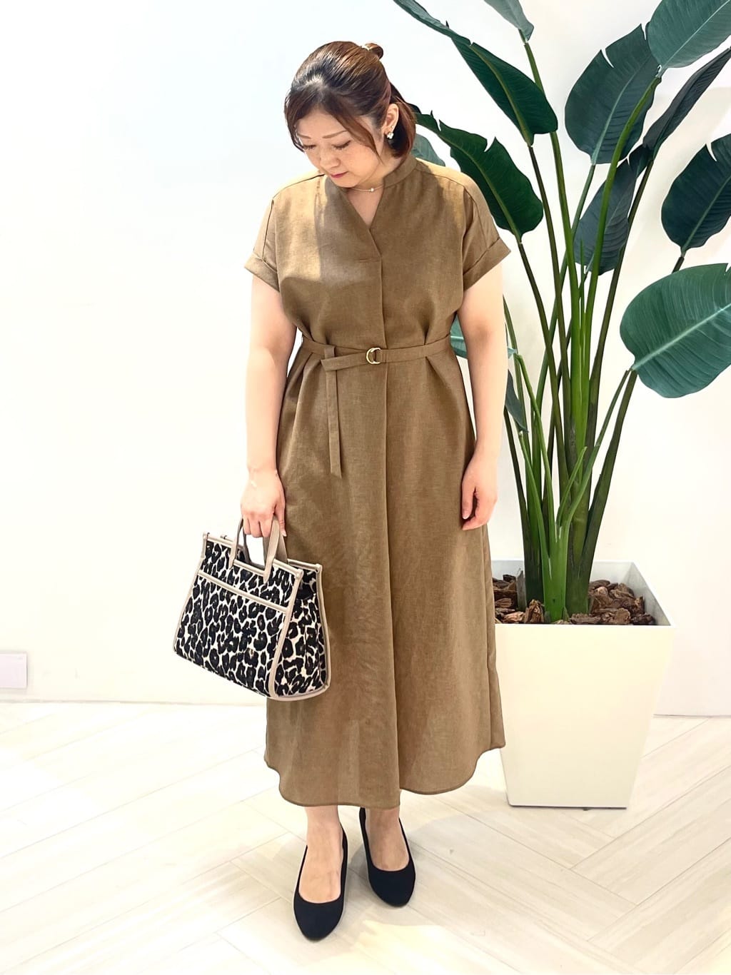Tomoさんの「UNTITLED｜【UV/はっ水】リラククールワンピース」を使ったコーディネート