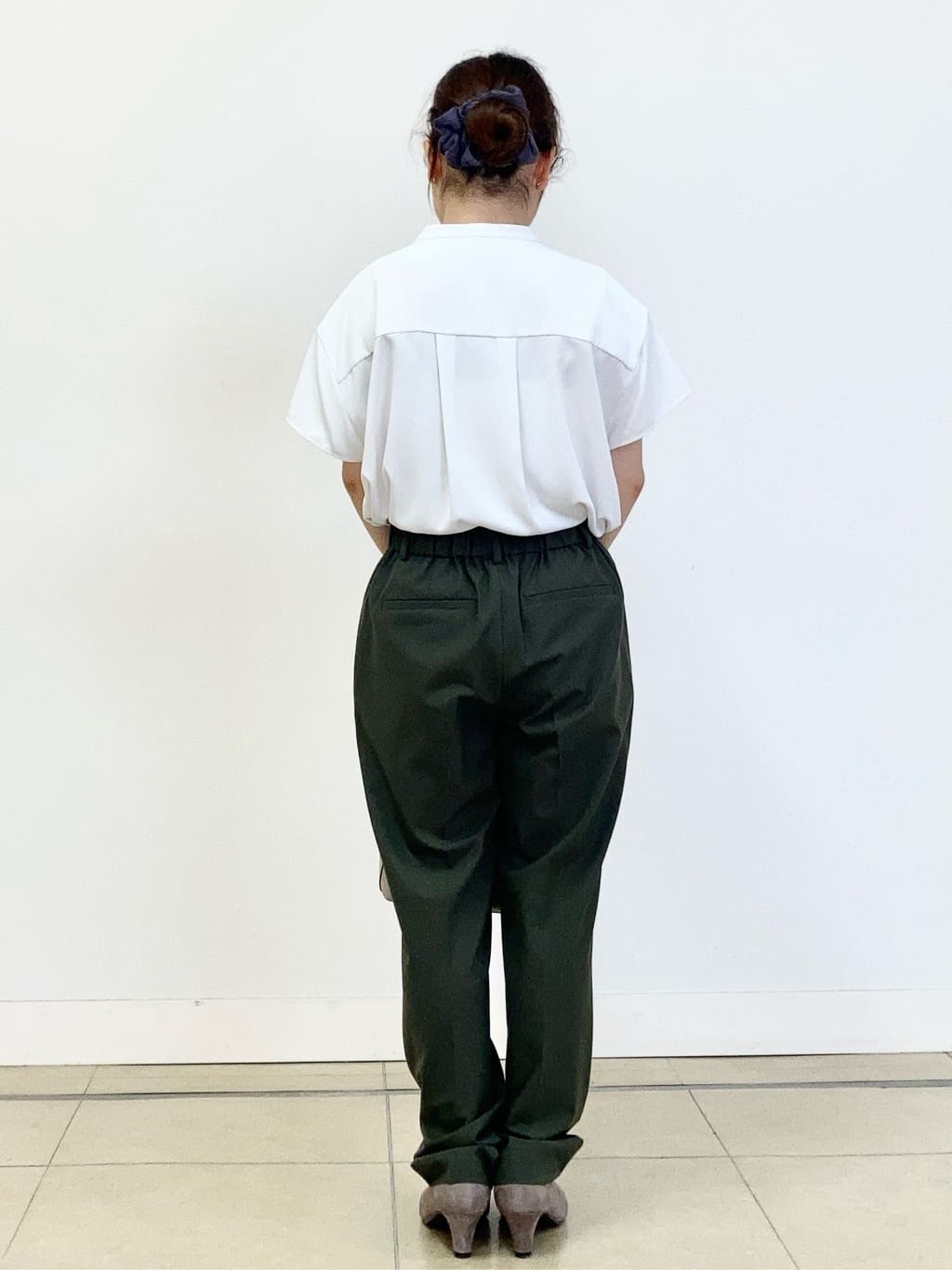 tomominさんの「Reflect｜【インナーに◎／すっきり見え！長め丈】タックデティールブラウス」を使ったコーディネート