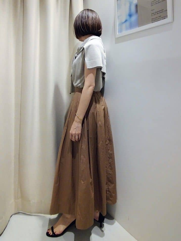 suzuさんの「UNTITLED｜【前後2WAY/アンサンブル可/ゆったり】シアーカーディガン」を使ったコーディネート