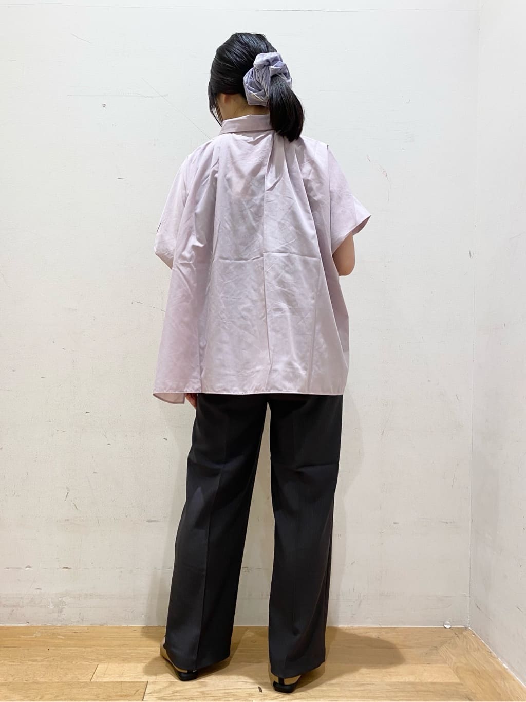 みなみさんの「OPAQUE.CLIP｜《andGIRL掲載》リラクシーシャツ【洗濯機洗い可】」を使ったコーディネート