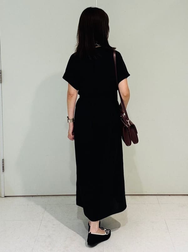 makiさんの「UNTITLED｜【UV/はっ水】リラククールワンピース」を使ったコーディネート