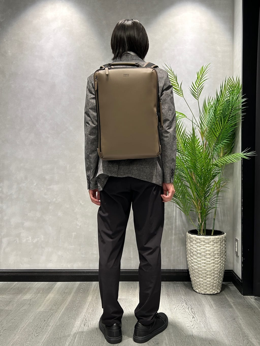 ruiさんの「TAKEO KIKUCHI｜【3Dナイロンストレッチ】スリムイージーパンツ」を使ったコーディネート