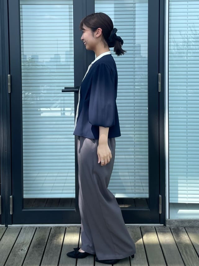 abeさんの「Couture brooch｜【帯電防止・通勤】ウエストリボン サスペンダー付きワイドパンツ」を使ったコーディネート