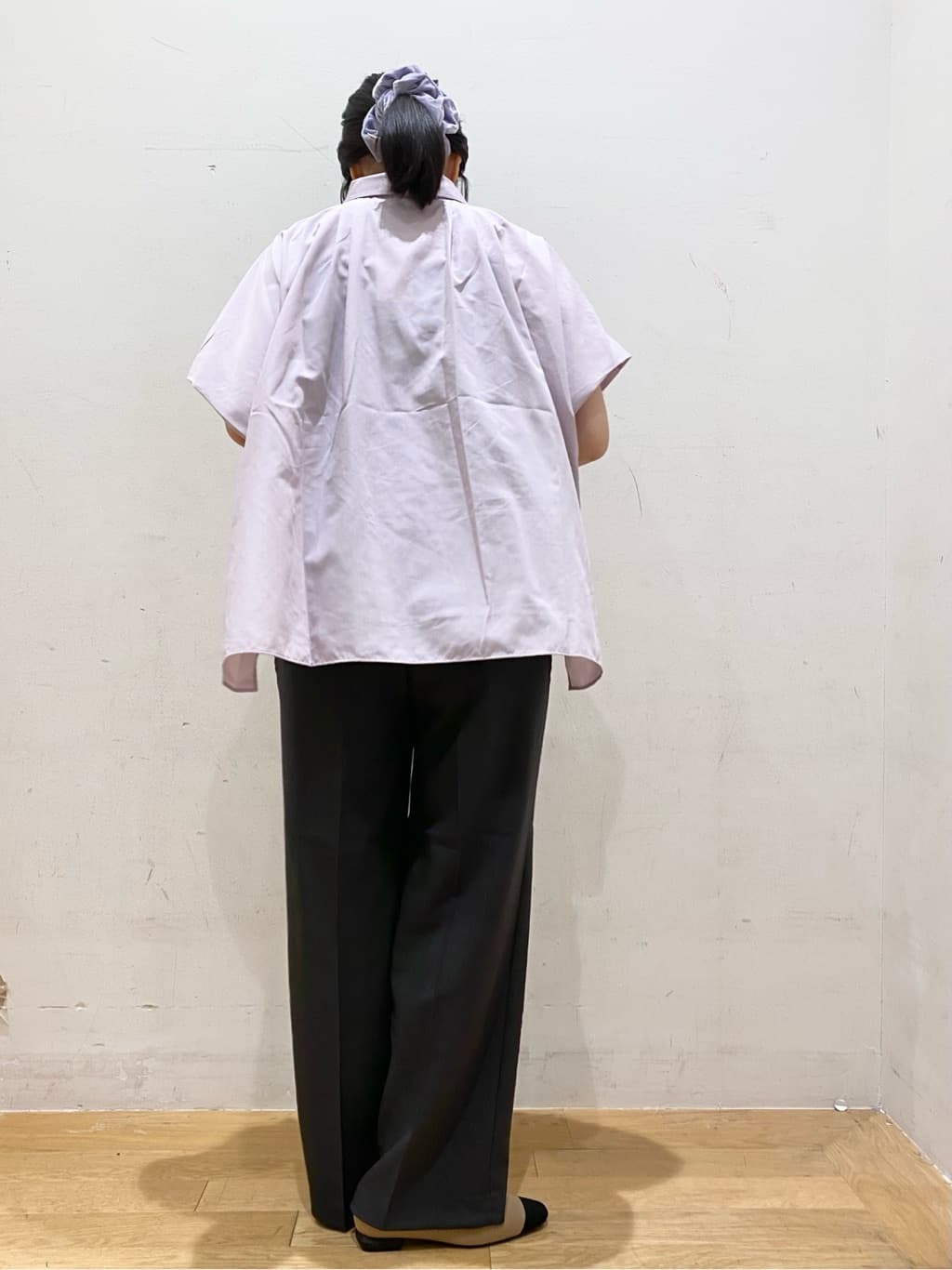 みなみさんの「OPAQUE.CLIP｜《andGIRL掲載》リラクシーシャツ【洗濯機洗い可】」を使ったコーディネート