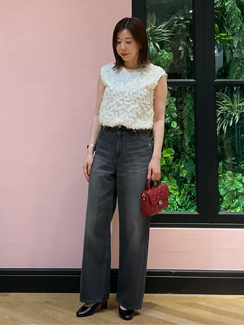 maruさんの「DRESSTERIOR｜ヴィンテージ加工ワイドデニムパンツ」を使ったコーディネート