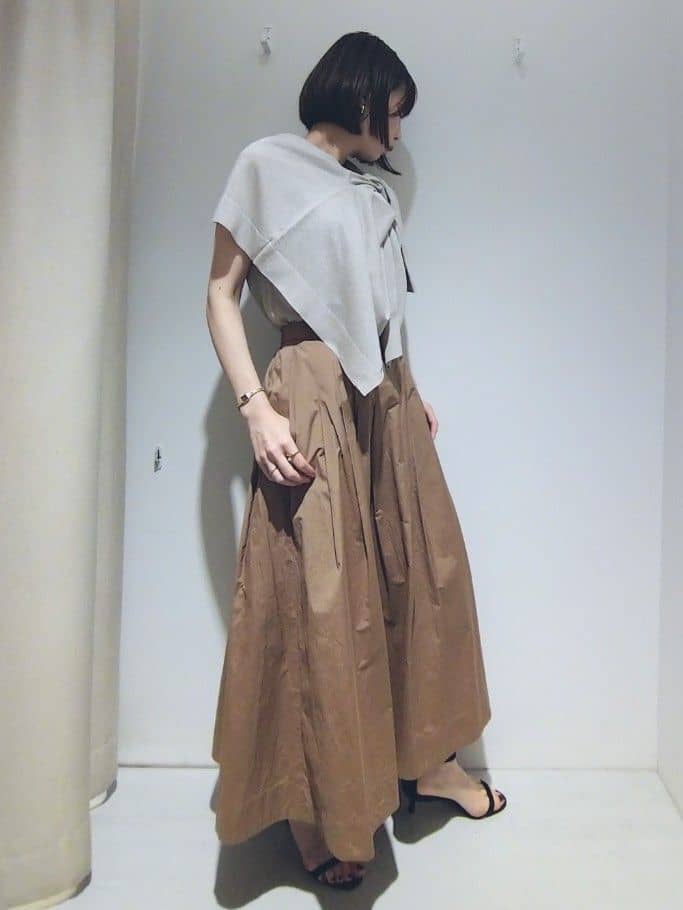 suzuさんの「UNTITLED｜【前後2WAY/アンサンブル可/ゆったり】シアーカーディガン」を使ったコーディネート