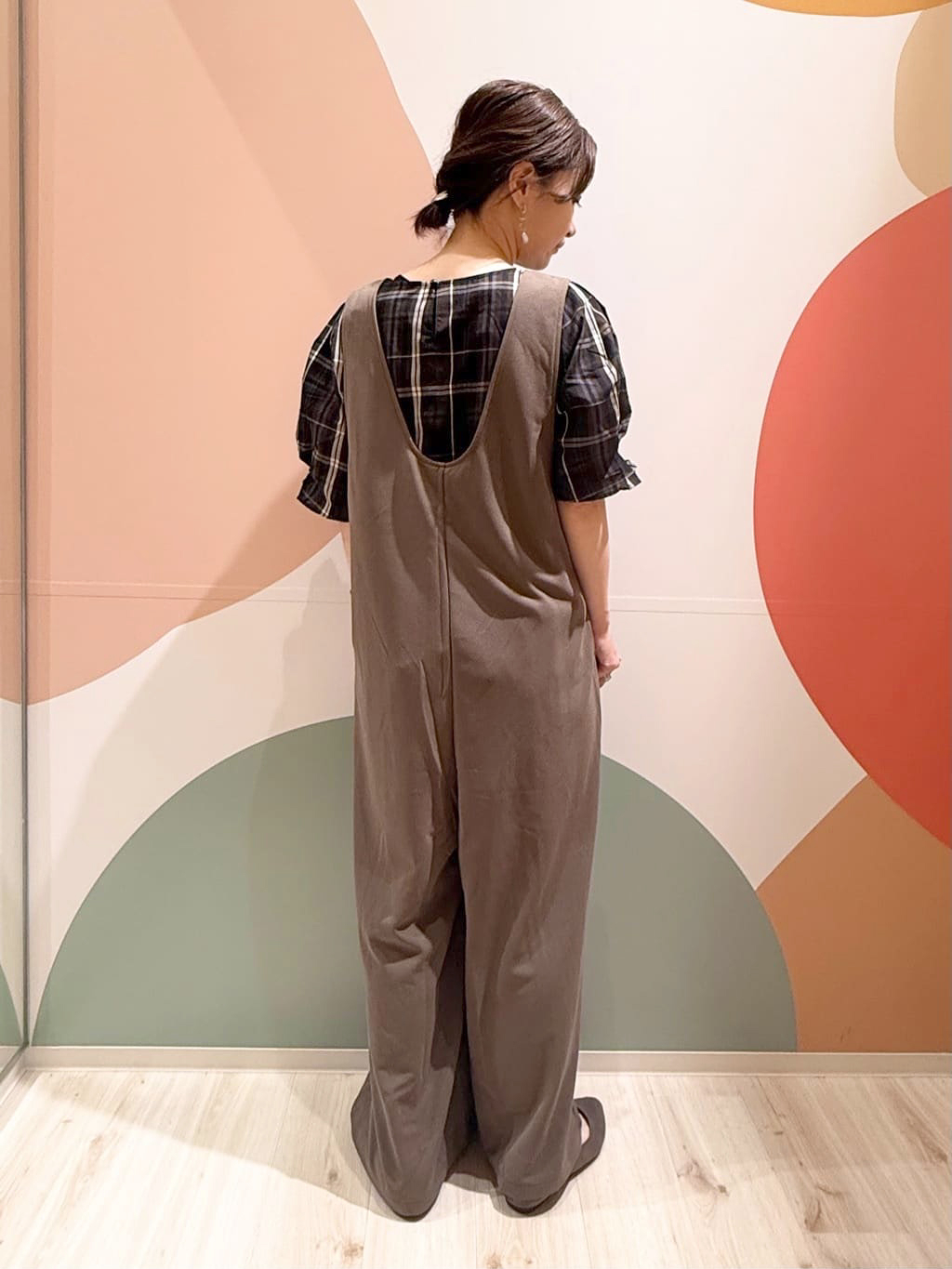 長女さんの「SHOO･LA･RUE｜【S-LL/5分袖】お袖タックできれいに魅せる 大人のチェックブラウス」を使ったコーディネート