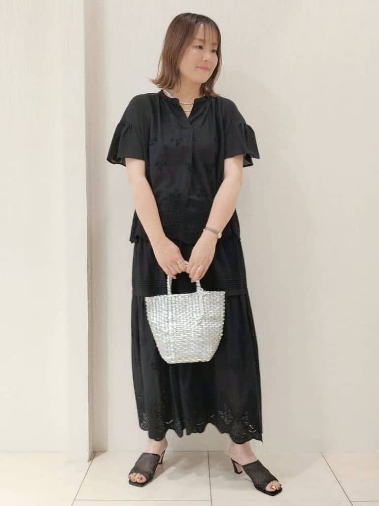naokoさんの「UNTITLED｜メタリックメッシュトート」を使ったコーディネート