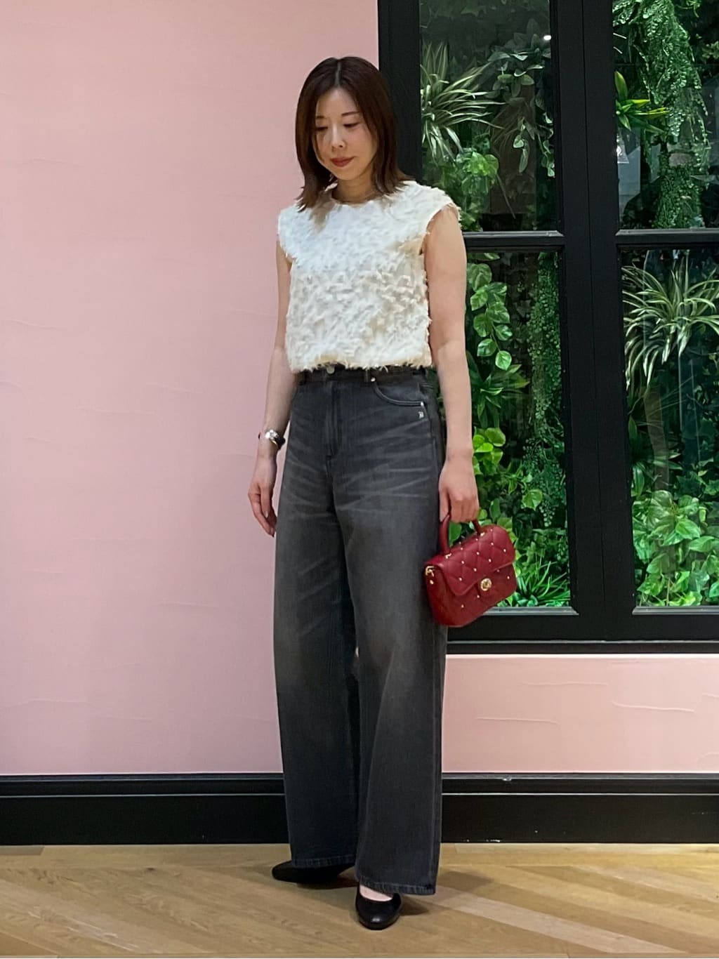 maruさんの「DRESSTERIOR｜ヴィンテージ加工ワイドデニムパンツ」を使ったコーディネート