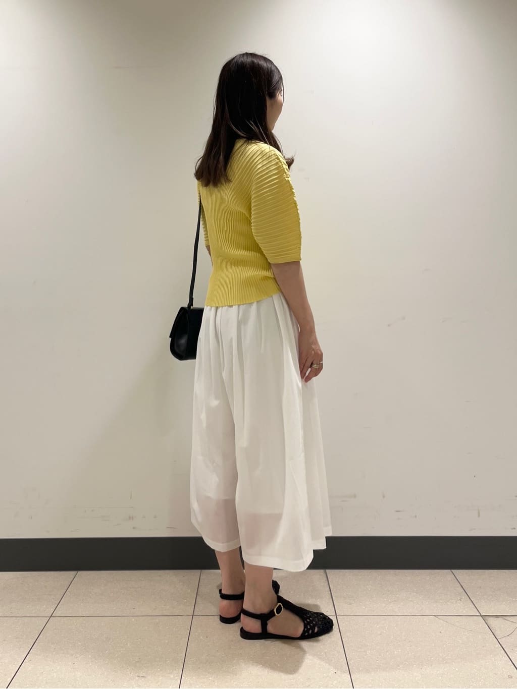 shokoさんの「INDIVI｜【二の腕カバー／スタイルアップ】ドライタッチストレッチニット」を使ったコーディネート
