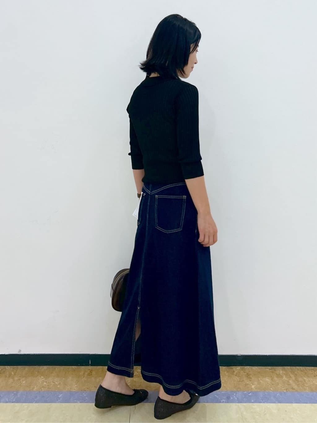 su.さんの「index｜シアーリブ衿付きニット【洗濯機洗い可／抗ピル】」を使ったコーディネート