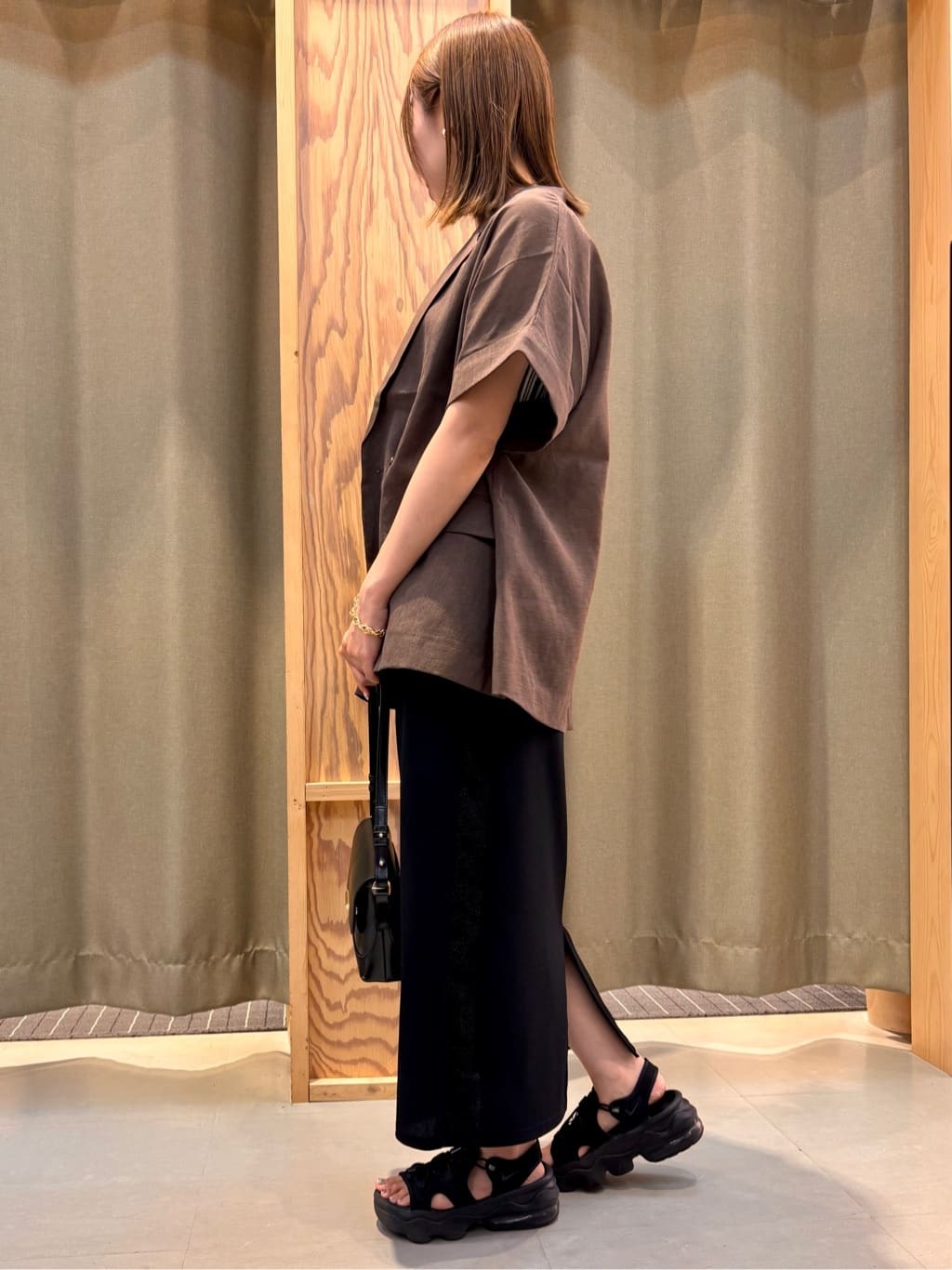 HaNeさんの「THE SHOP TK｜半袖シアージャケット【洗える】」を使ったコーディネート