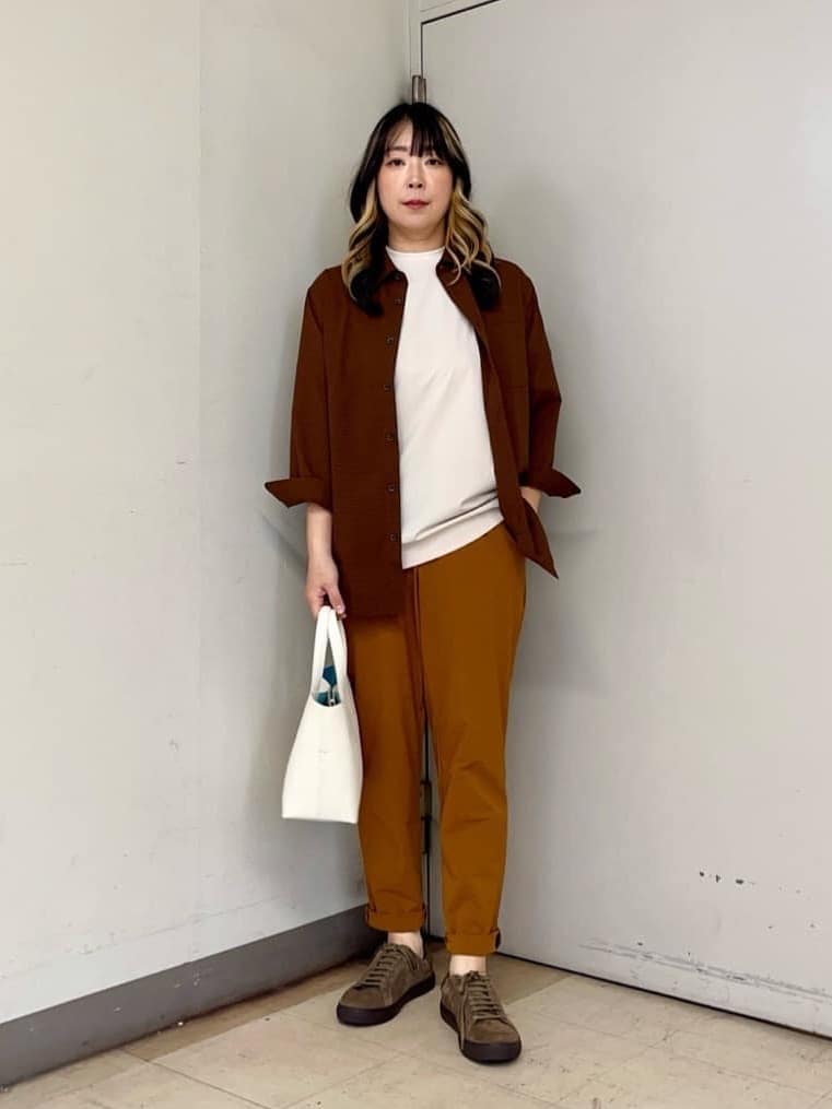 iwさんの「TAKEO KIKUCHI｜【COOL CITY WEAR】DotAir（R）サッカー シャツ」を使ったコーディネート