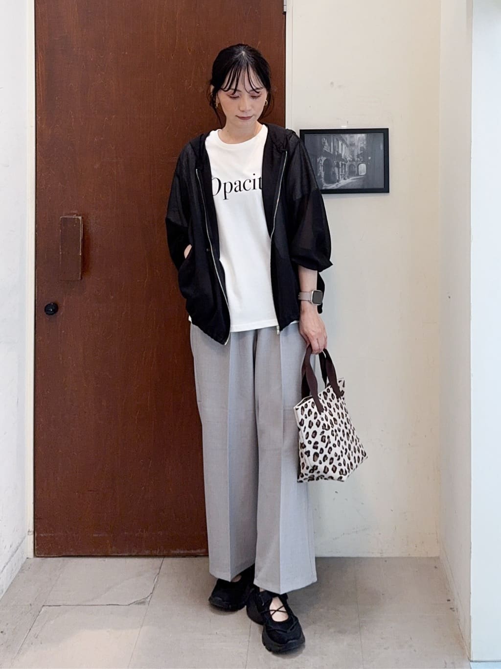 𝐇𝐢𝐫𝐨𝐦𝐢さんの「SHOO･LA･RUE｜【S-LL】柔らかシアーでこなれるフーディブルゾン」を使ったコーディネート
