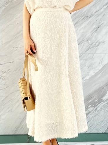 Miwaさんの「UNTITLED｜【セットアップ可/後ろウエストゴム】フェザーマーメイドスカート」を使ったコーディネート