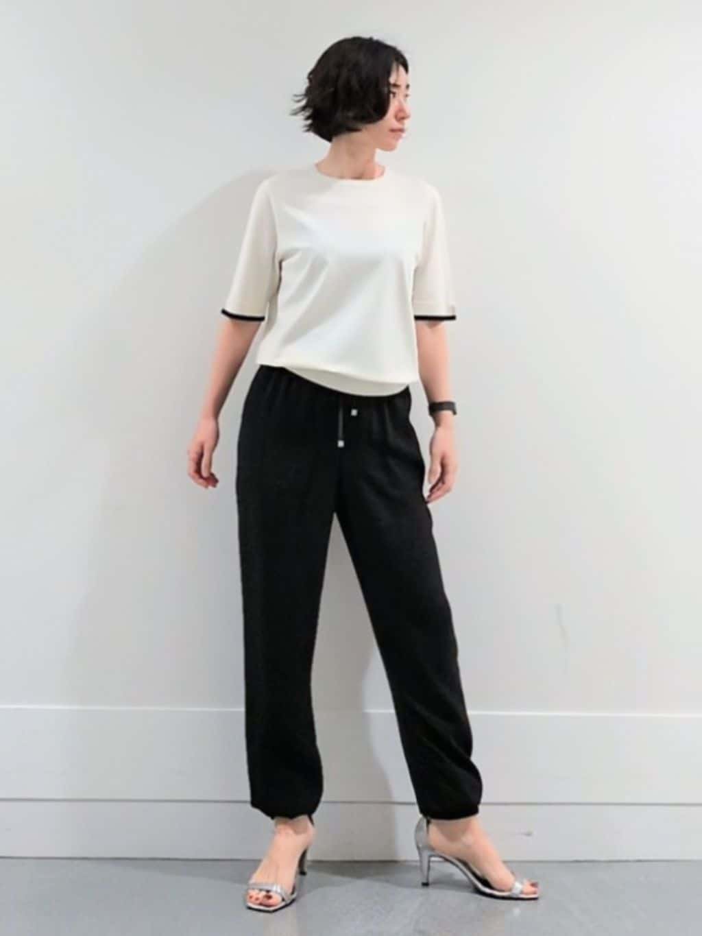 ミズタさんの「UNTITLED｜【アンサンブル可/薄手】ベーシッククルーネックカーディガン」を使ったコーディネート