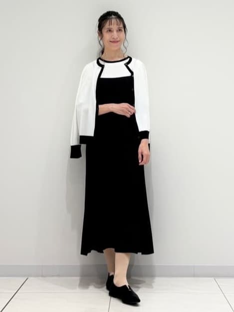 kayoさんの「INDIVI｜【通年活躍！／アンサンブル可能】クルーネックカーディガン」を使ったコーディネート